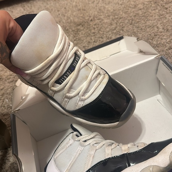 Air Jordan 11 retro size 6 - Picture 3 of 4